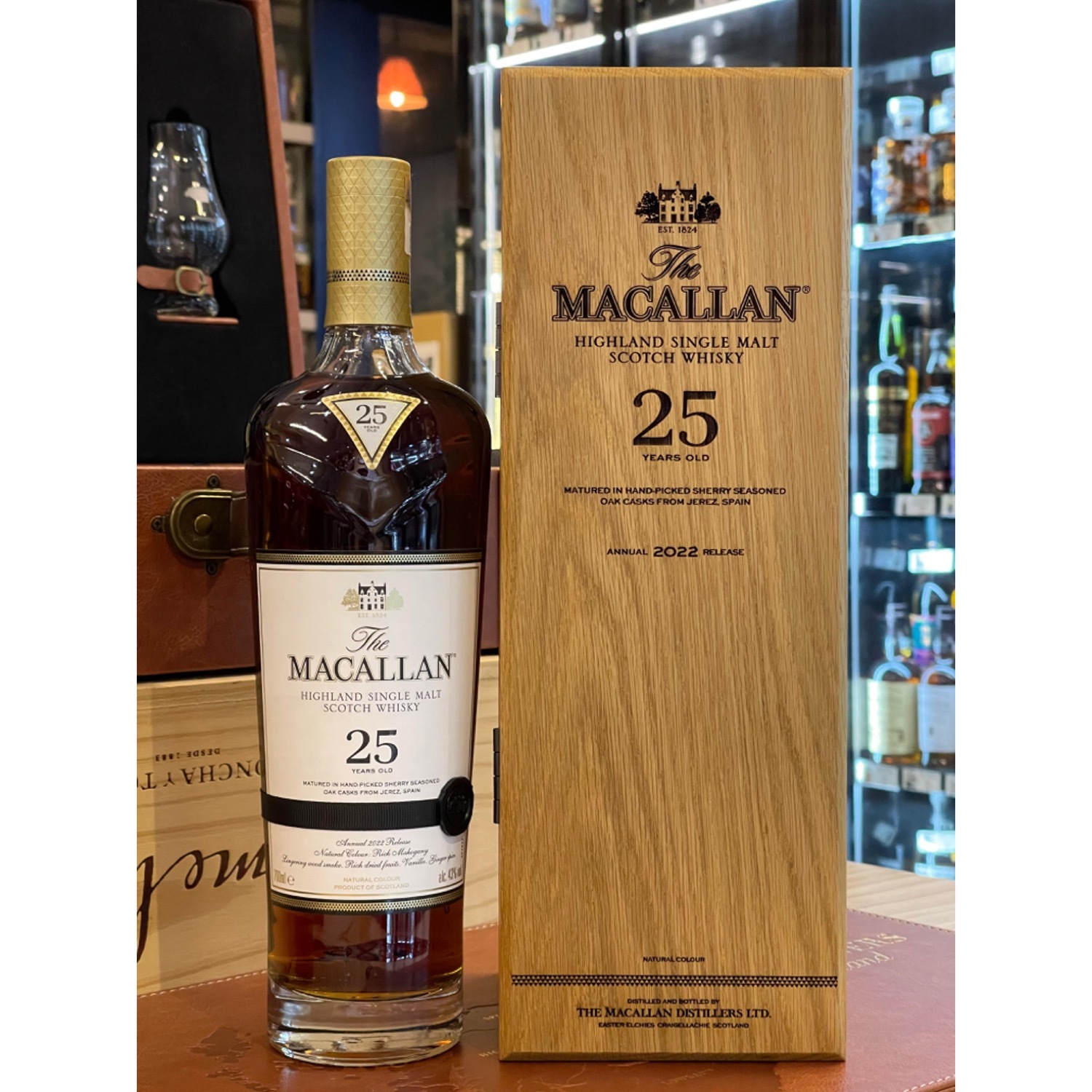 The Macallan 25 Year Old 3点セット The Macallan 25 Years Old Fine Oak Triple Cask Matured 2008