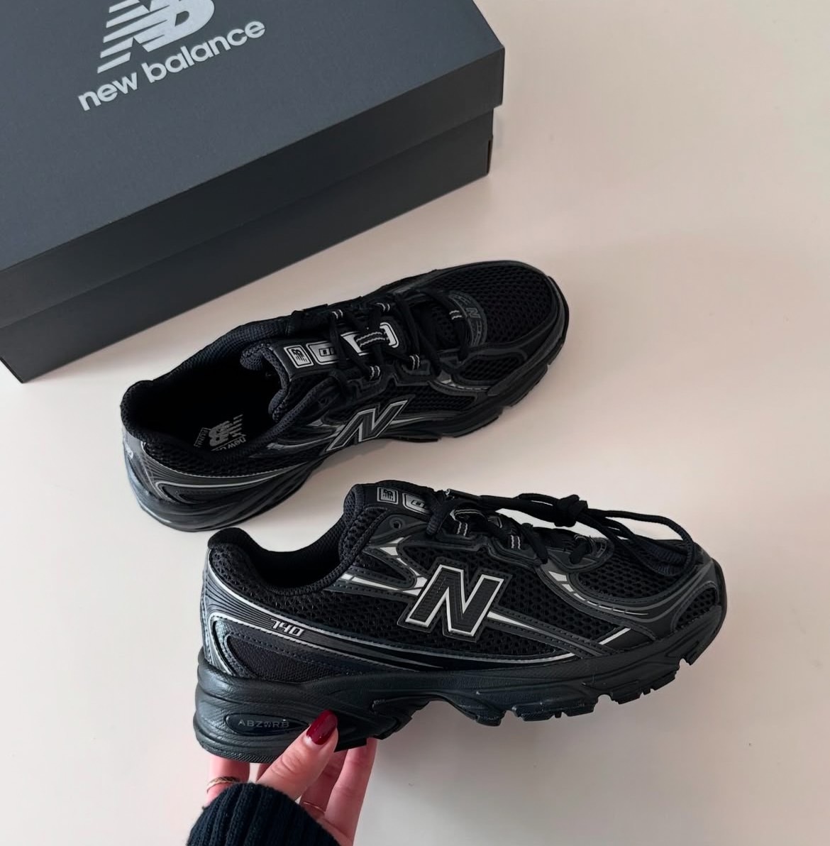 【OWN】New Balance 740 運動 休閒 慢跑 球鞋 不分男女 新款 黑銀 U740BM2