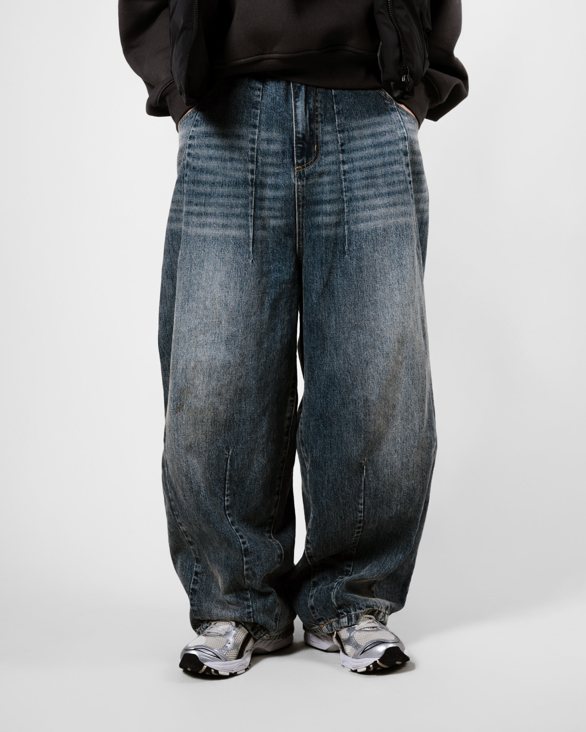 MOSELF Wide Balloon Denim Pants 水洗牛仔氣球寬褲 2色