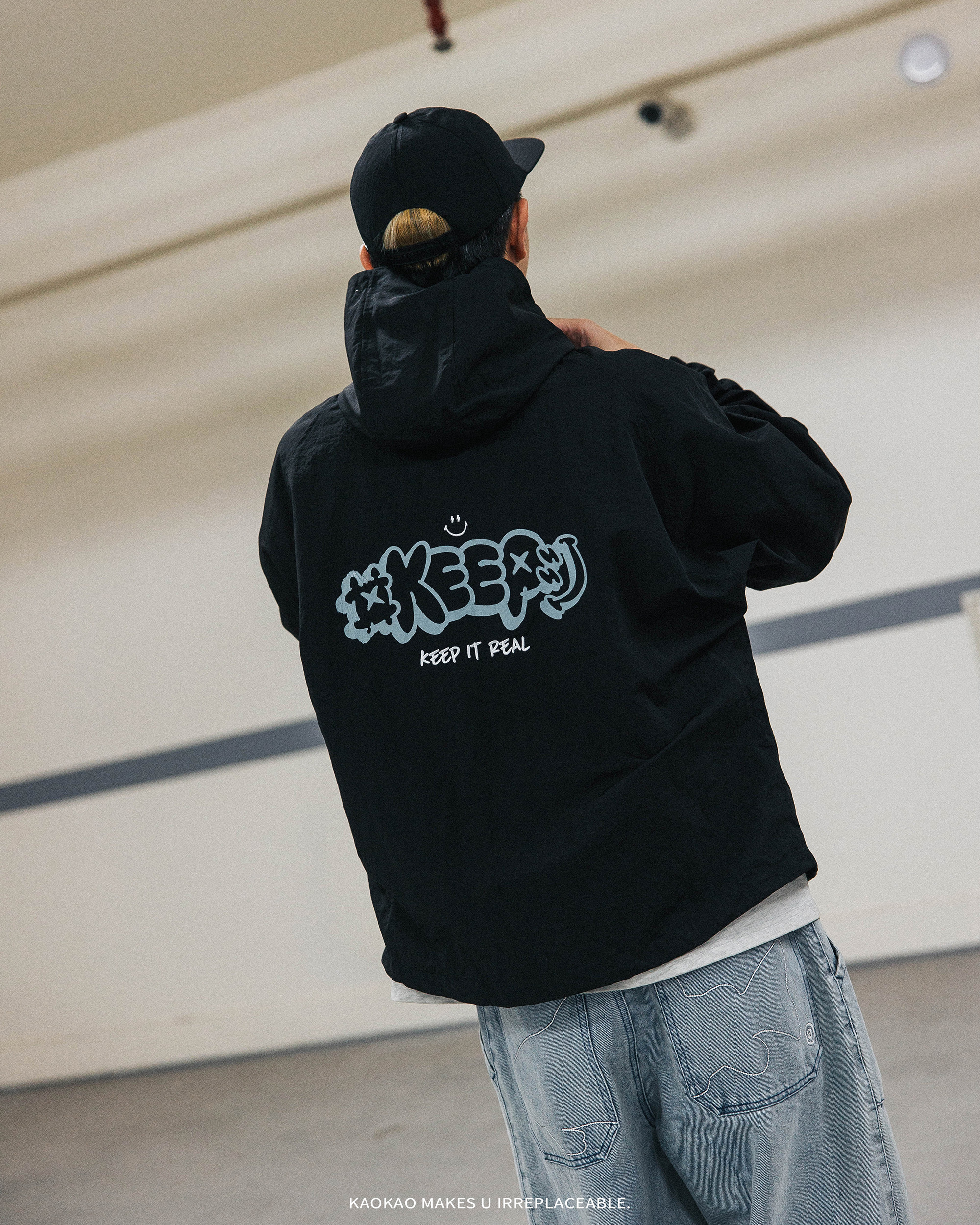 #KEEP GRAFFITI LOGO WINDBREAKER 黑色 奶茶色 基本款 標語 刺繡 塗鴉 連帽 落肩 防風 風衣 外套【KS274】