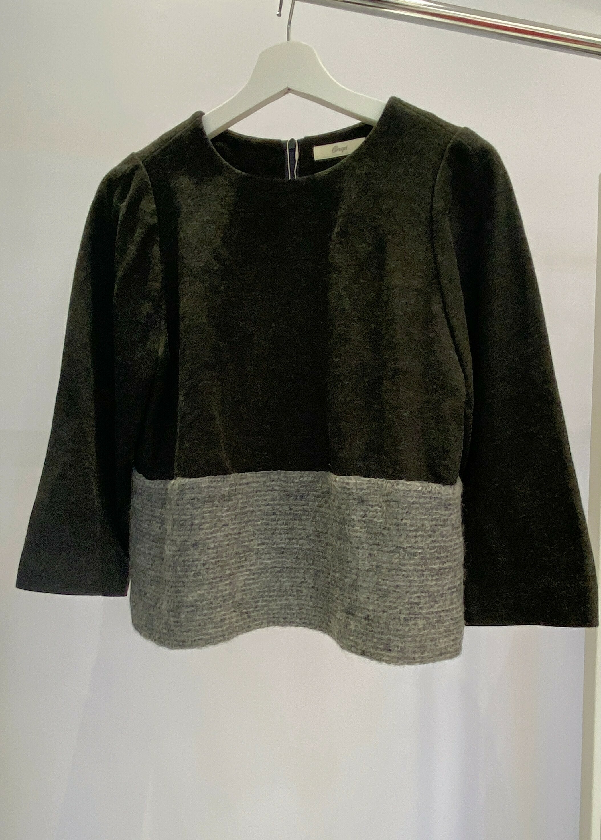 毛料雙色拼接長袖上衣