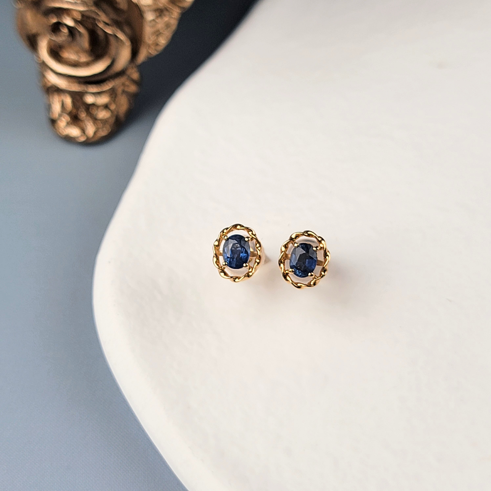 【me.luxe】K18圓形麻花藍寶耳環