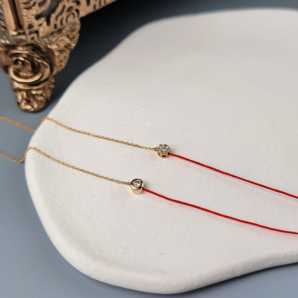 【me.luxe】K18紅繩月亮／拼花5分鑽手鍊