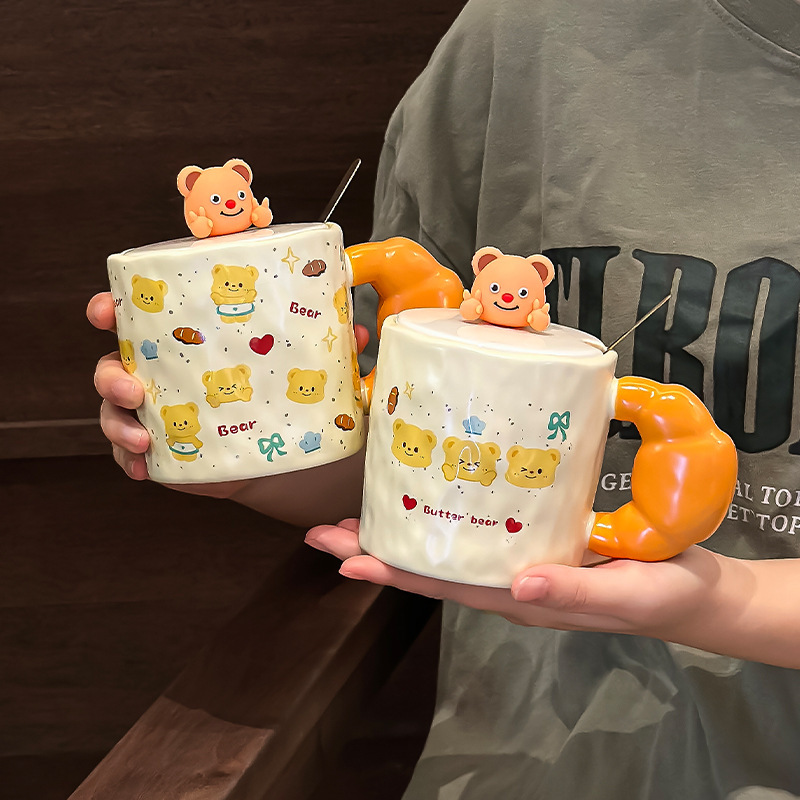 Cute Butter Bear Ceramic Mug with Lid and Spoon 420ML