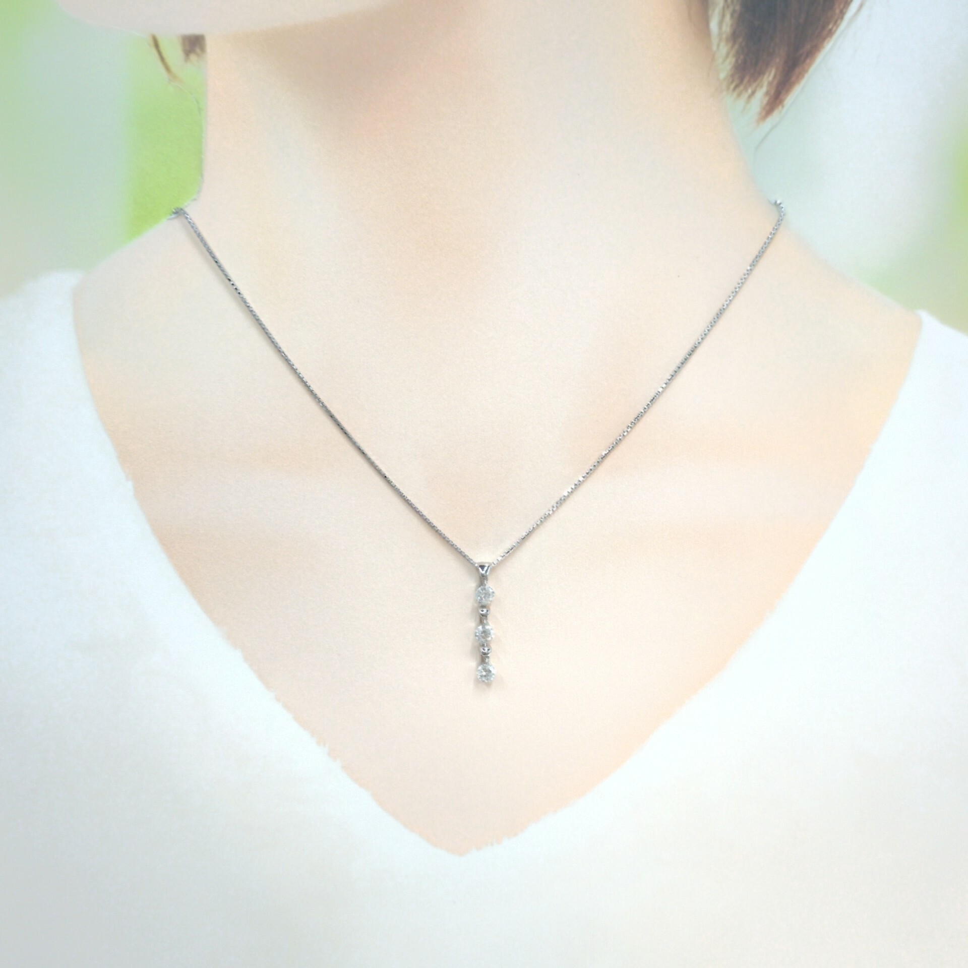 18K White Gold 0.5c5t Diamond Necklace