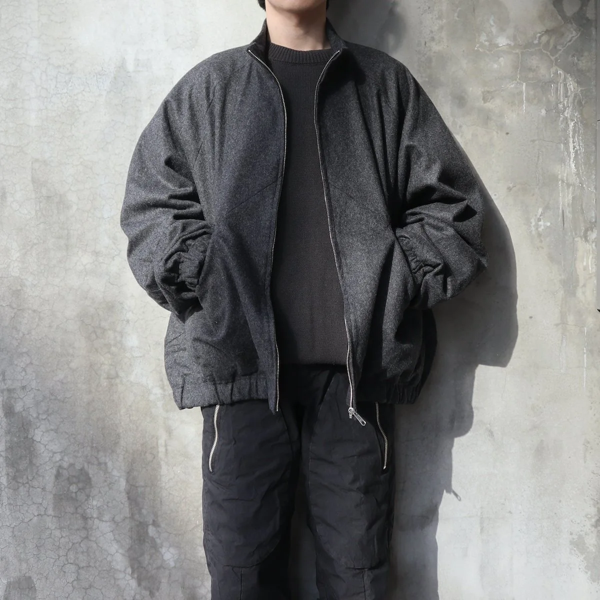 ISSUETHINGS - type 80 / DARK GRAY
