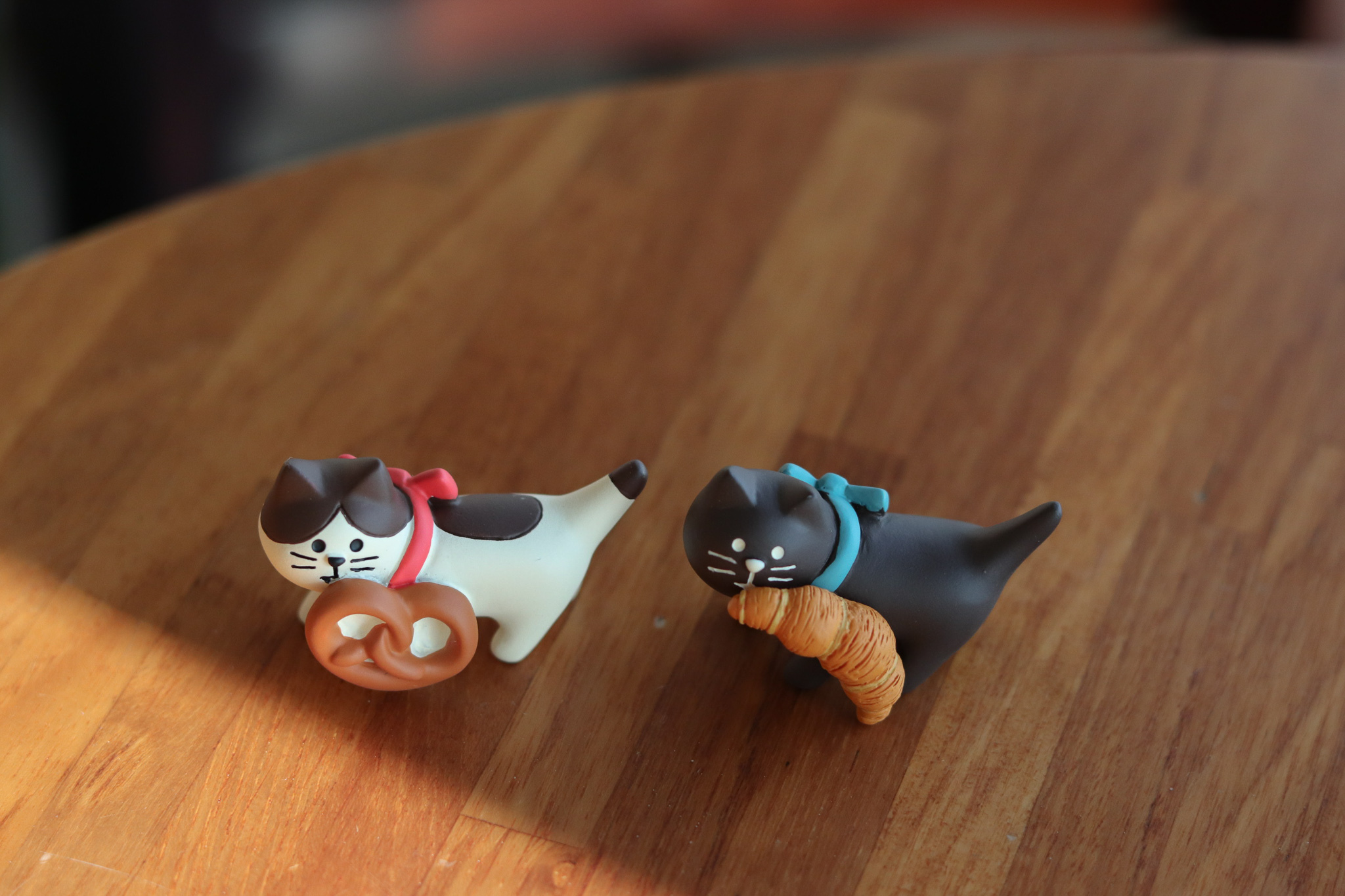 DECOLE 麵包系列 咬可頌黑貓