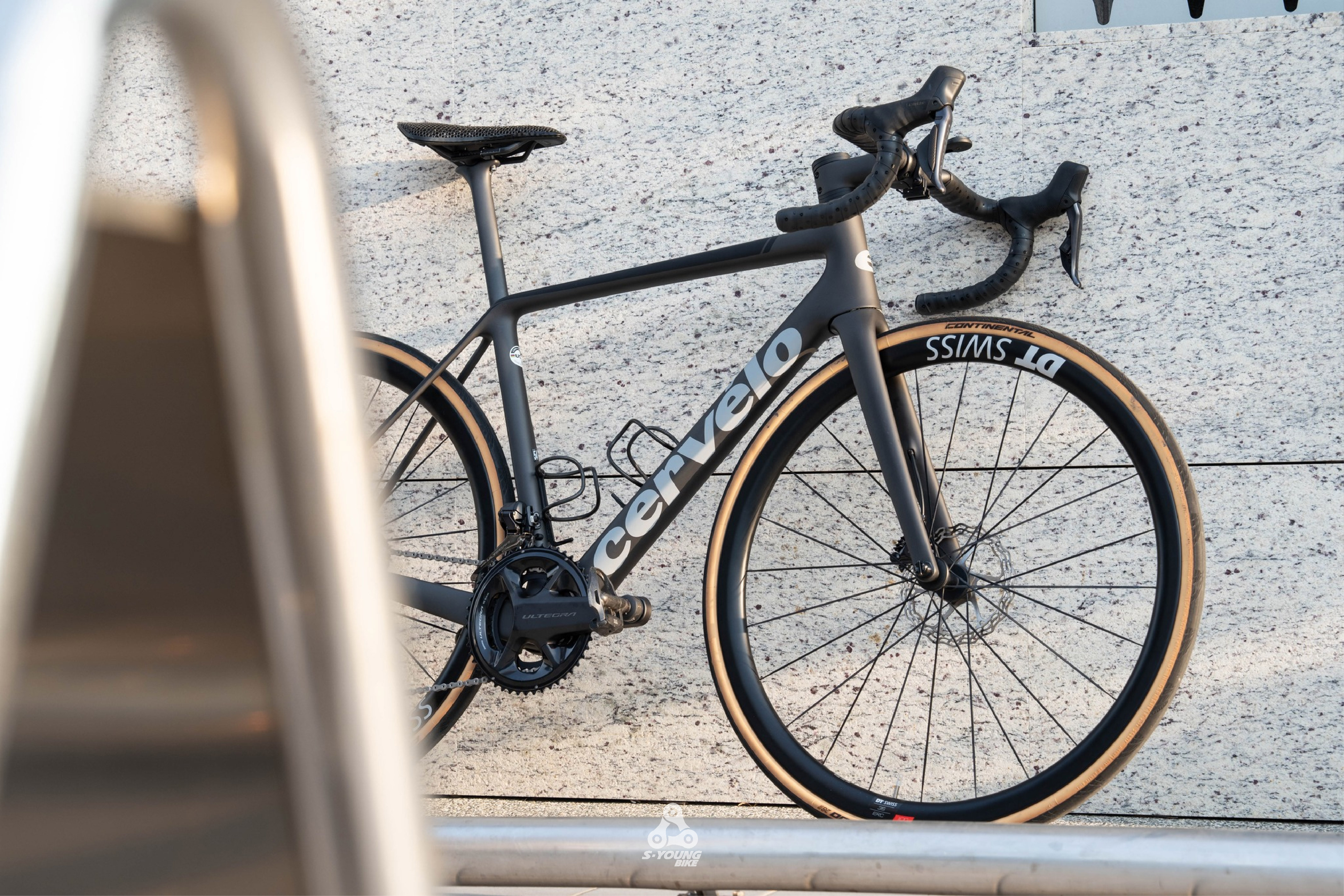 【DT Swiss】ERC 1100 DICUT® 碳纖維輪組