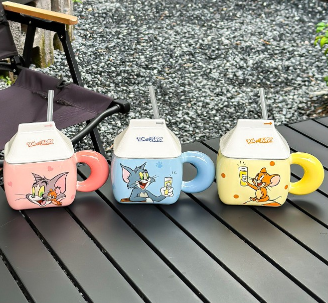 Tom and Jerry Yogurt Ceramic Mug With Lid and Straw 450ML