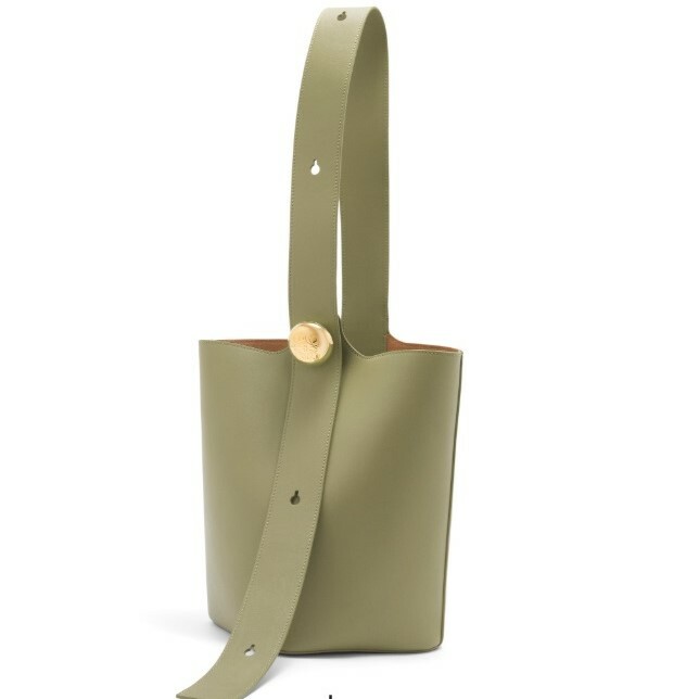 1LW1102-089 LOEWE Pebble Medium Bucket in Smooth Calf Leather Eucalyptus Green #AANBBBWX01 (B-EU-E)