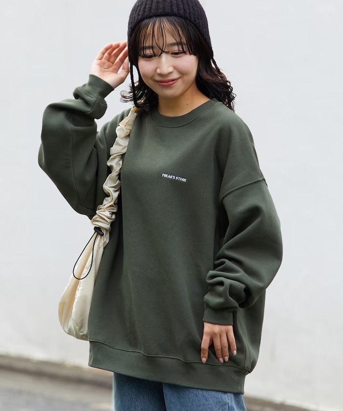 日牌 Freak's Store One Point Logo Relaxed Fit Sweatshirt