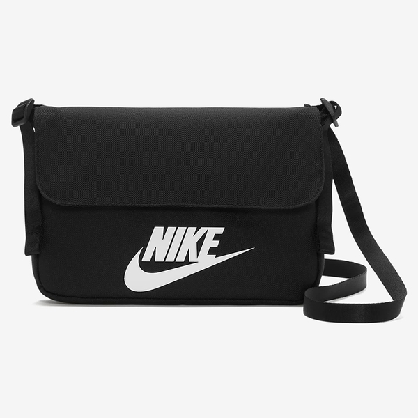 NIKE W NSW FUTURA 365 CROSSBODY 黑白 刺繡 可調式 斜背包 CW9300-010
