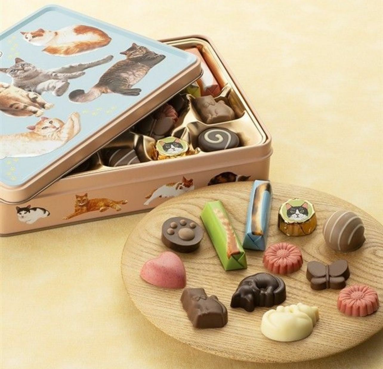 【日本預訂】 E0117107 Neko Myamire情人節限定 貓貓造型朱古力22粒禮盒裝