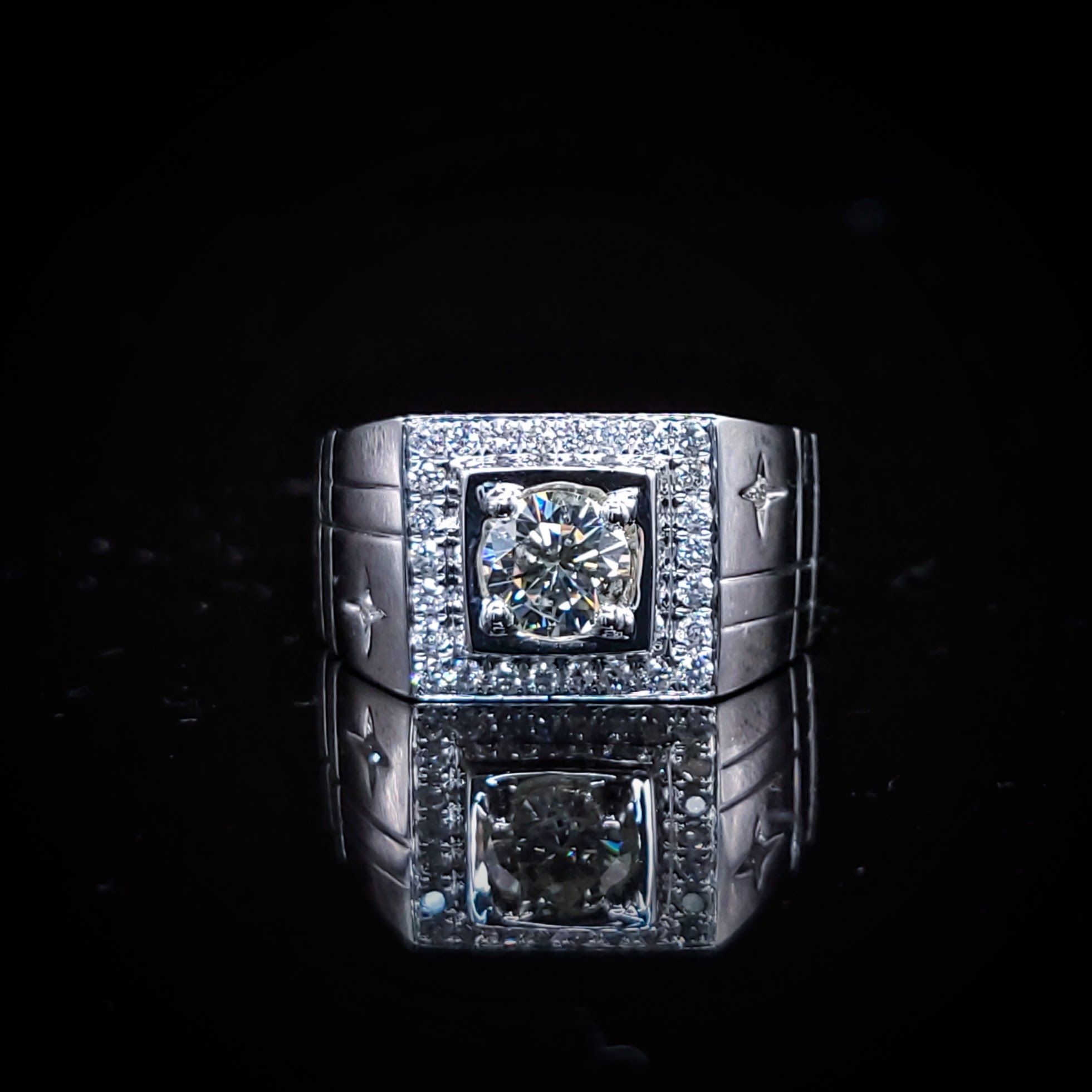 18K White Gold 0.85ct Diamond Ring