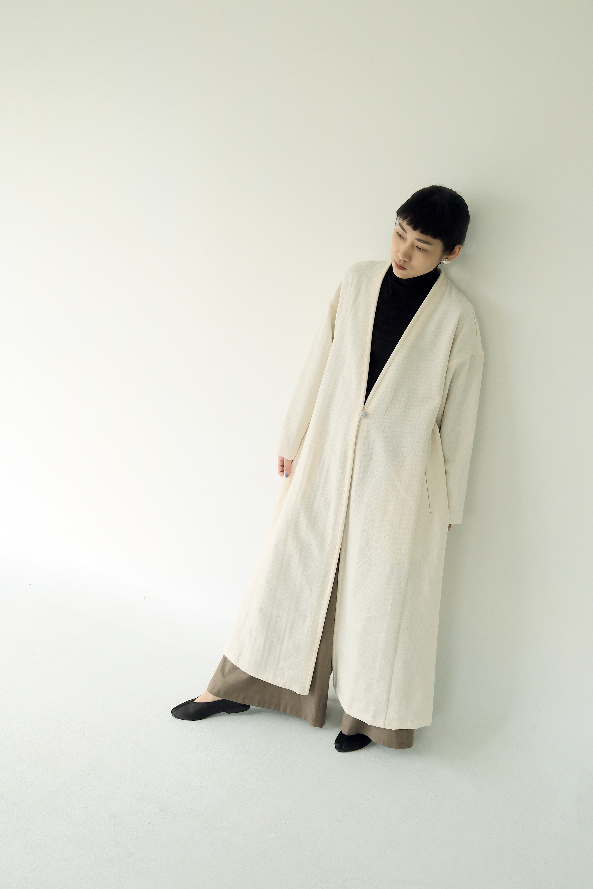 川 衣 WEAR BEING 牧服者 中亞開襟縮腰外套 米色