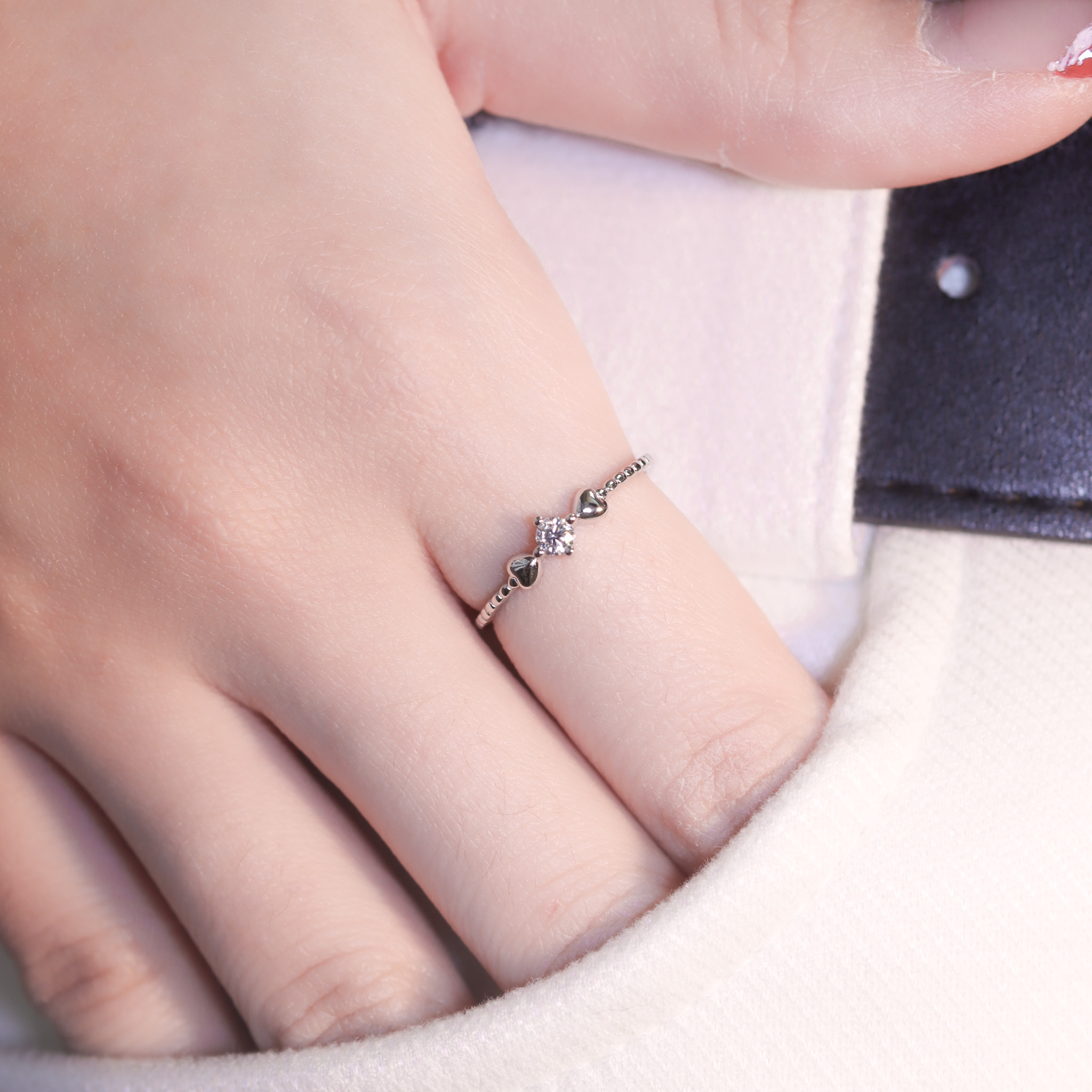 | 925純銀・ 白金 ・莫桑石 | 愛意襲來戒指 | RI0788 |