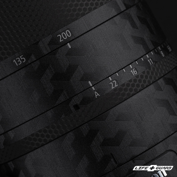 箭影黑貼膜質感，LIFE+GUARD 設計風格