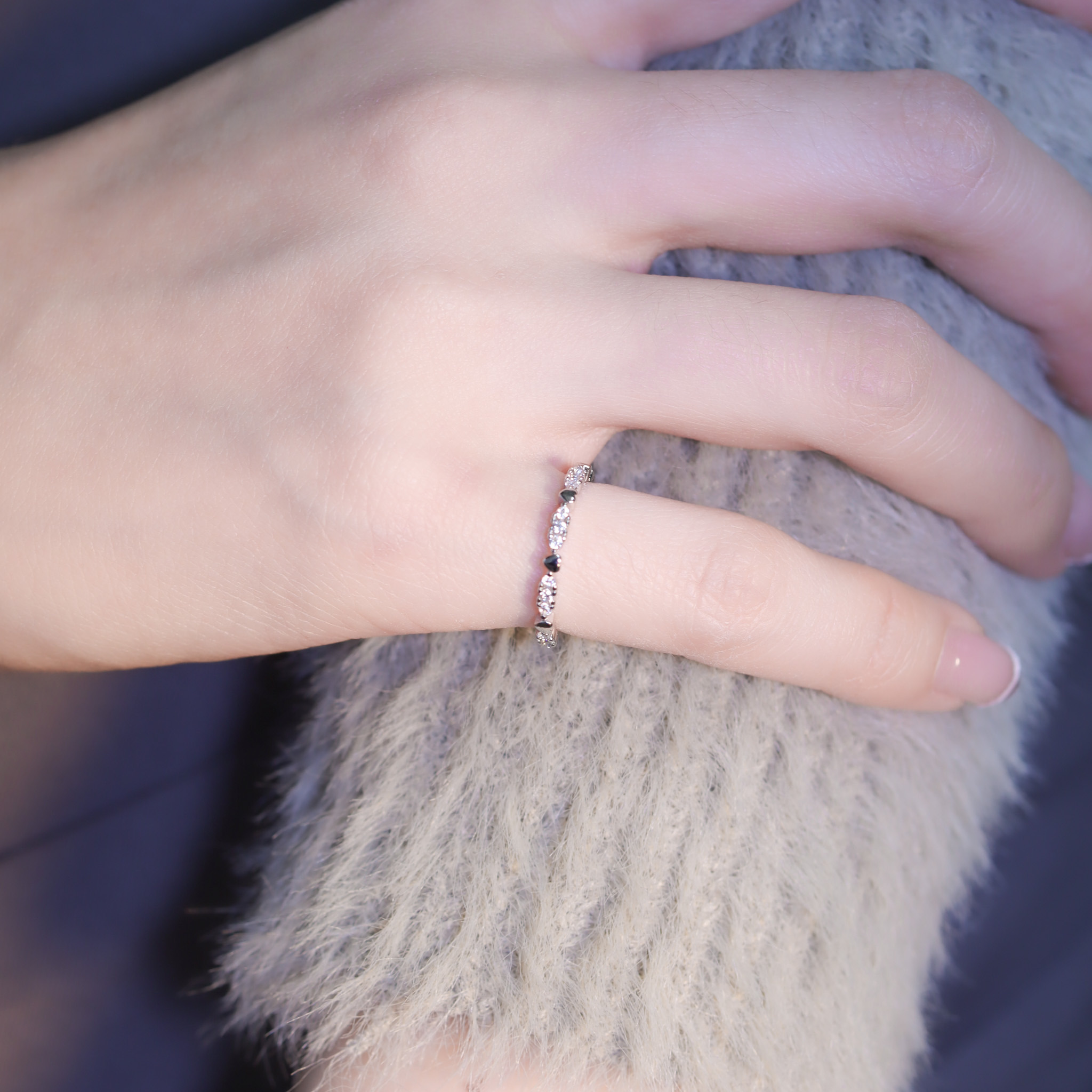 | 925純銀・白金 | 愛意蔓延尾戒  | RI0782 |