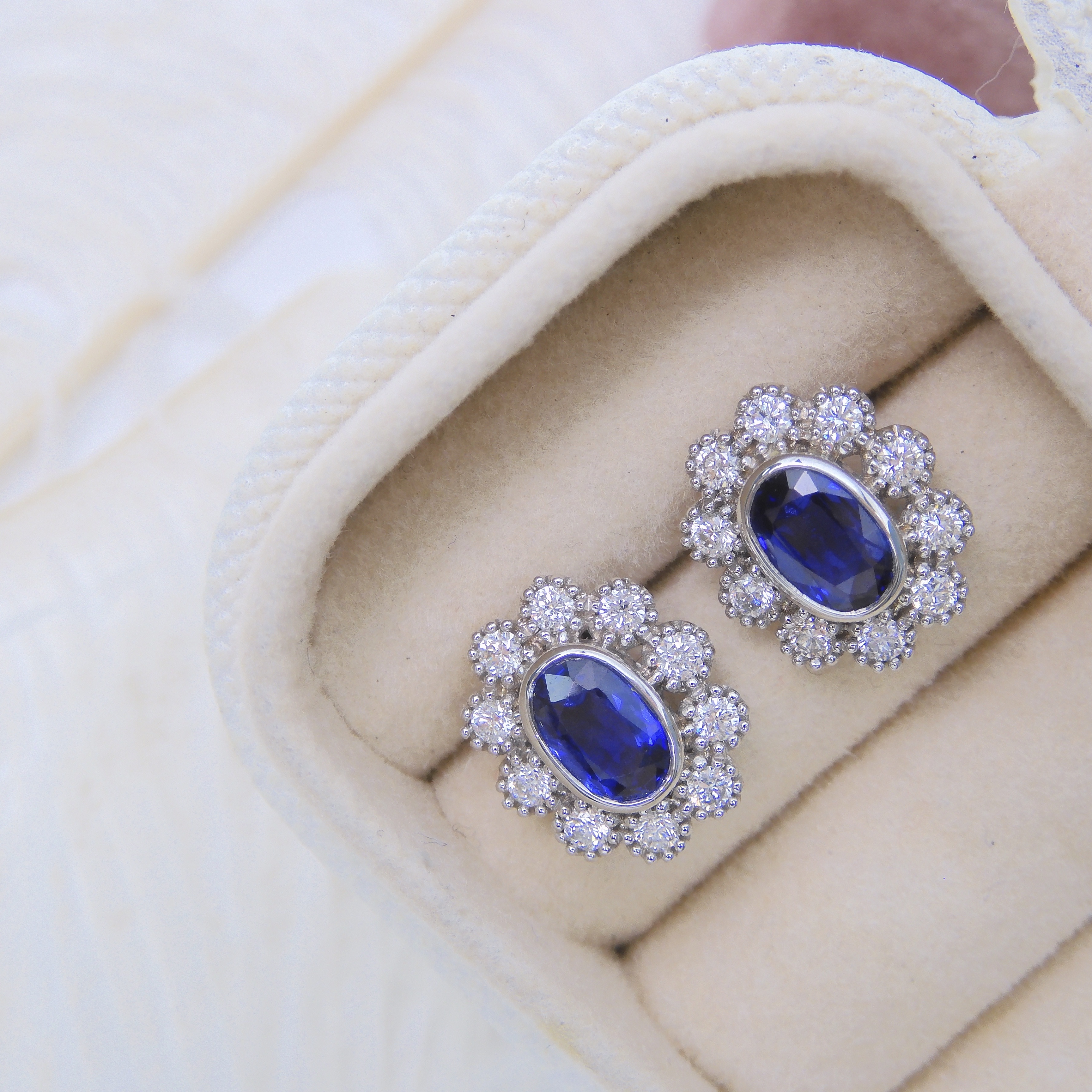 18K金 1.22ct藍寶石耳釘