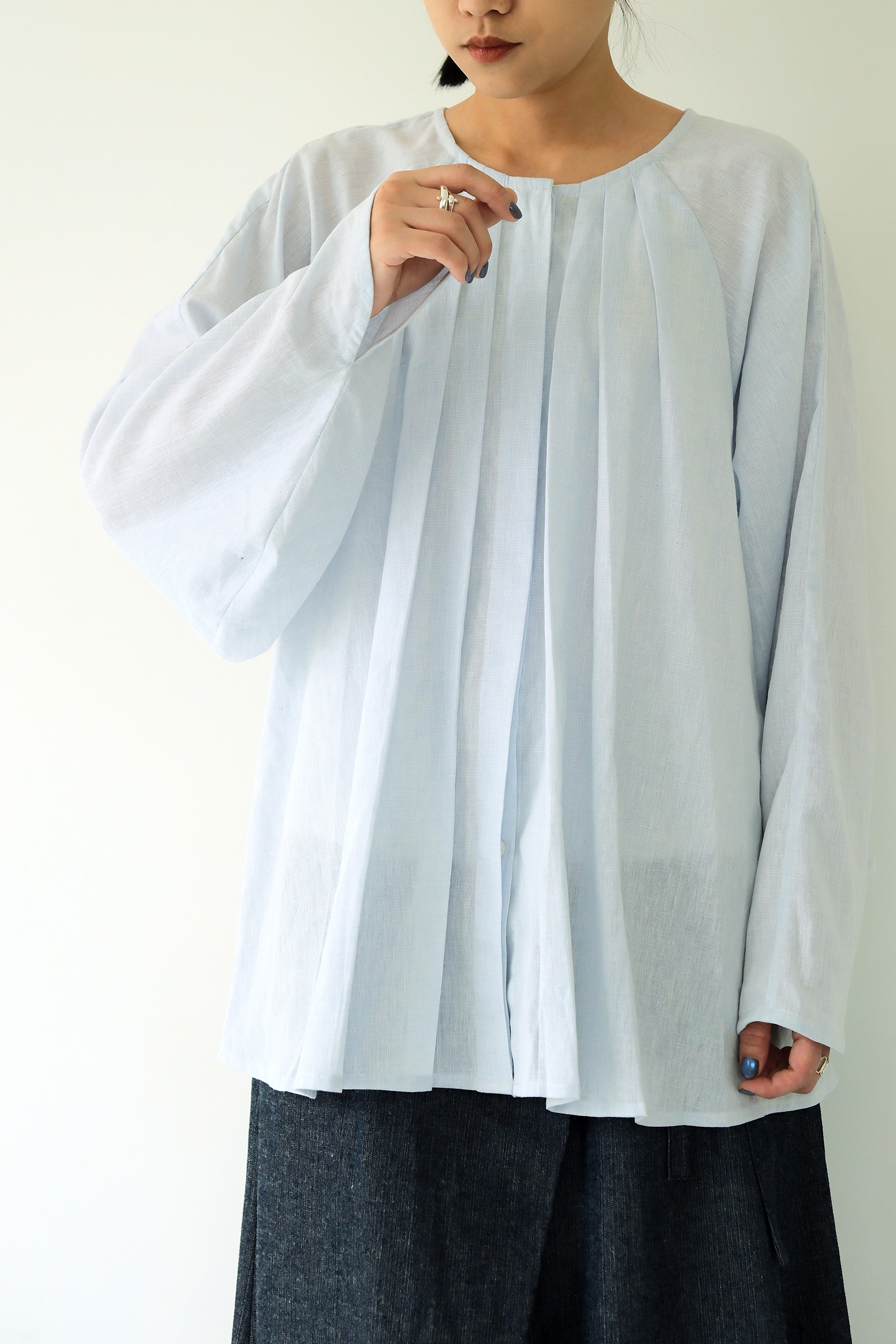 川 衣 WEAR BEING 牧服者 琵琶袖散形襯衫 淡藍