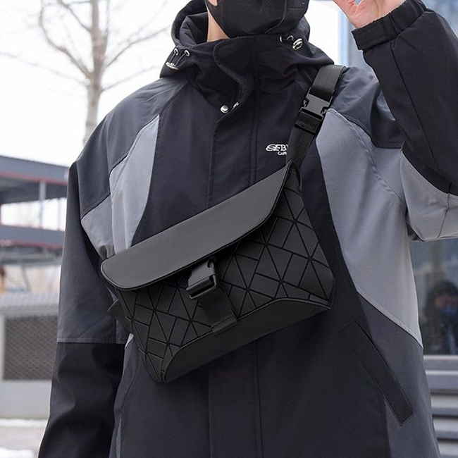 25SS幾何菱格科技感包包-預購