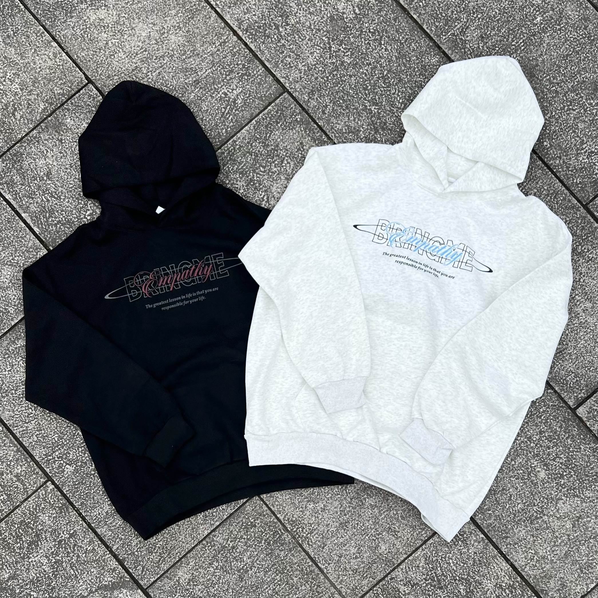 BRINGME 撞色印花帽T  黑 燕麥白 L3936