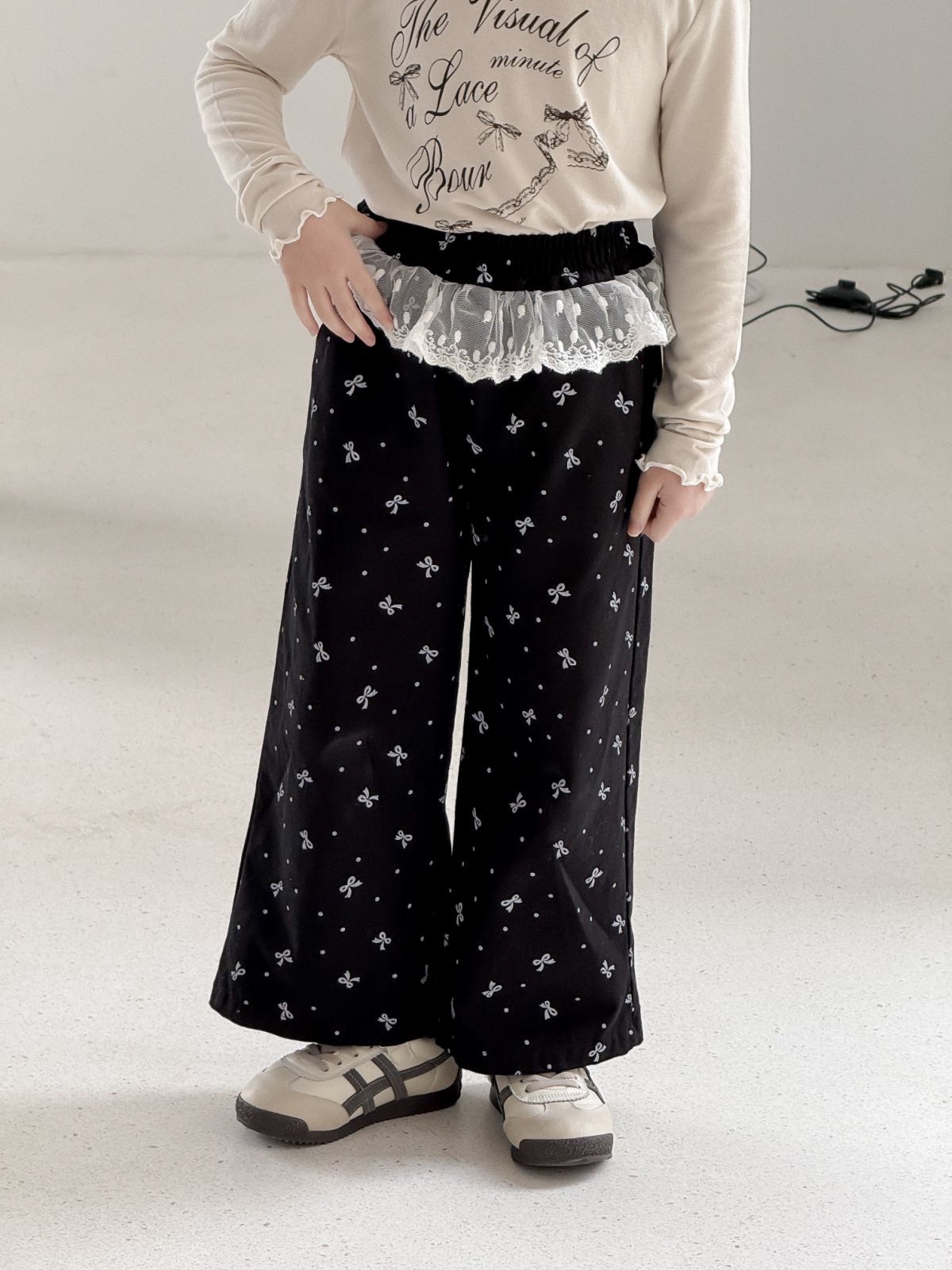 蕾絲拼接蝴蝶結褲