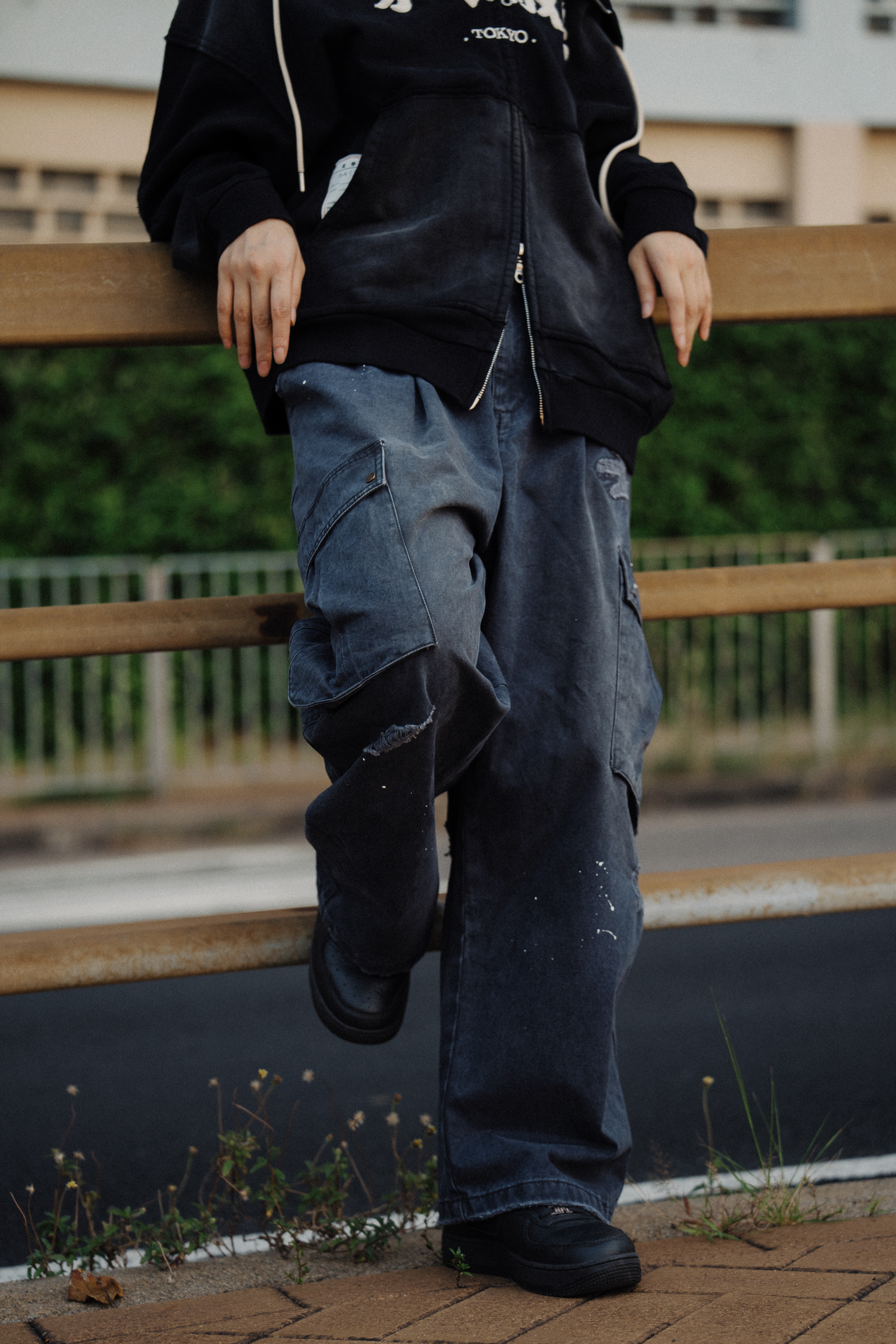 Fumble 洗水碧紋布斜袋闊褲