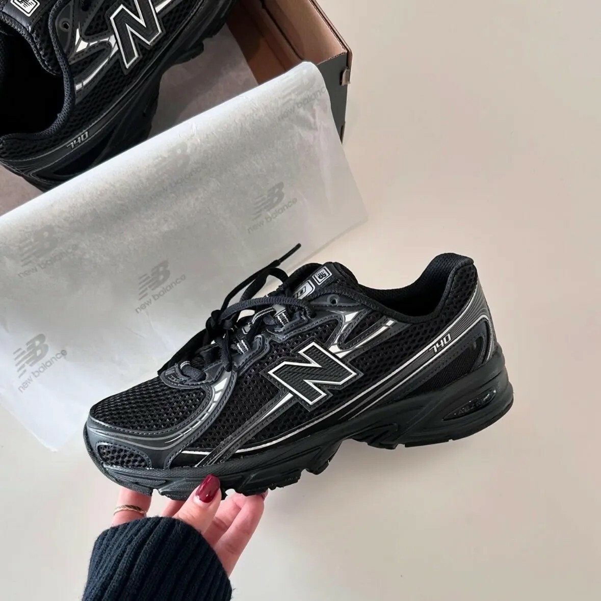 NEW BALANCE 740 男女 復古黑銀 休閒鞋 復古 Y2K