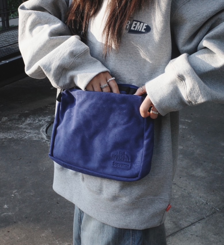 Supreme the x The North face 肩背包 絨毛面 黑色/白色/藍色