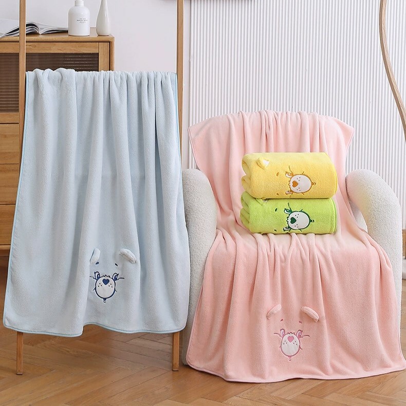 《5575》carebears彩虹小熊柔軟珊瑚絨浴巾