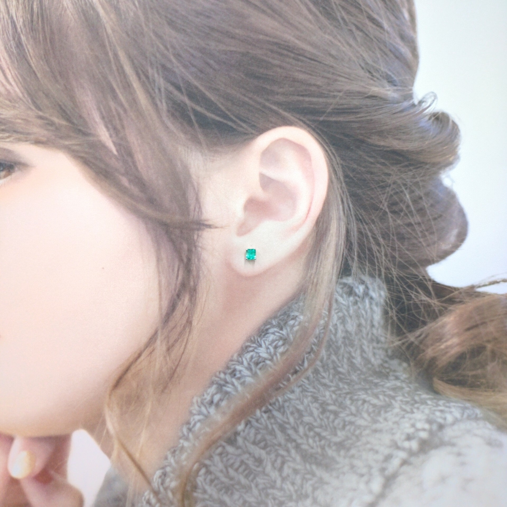 全新18K白金【主石58份綠寶石】耳環