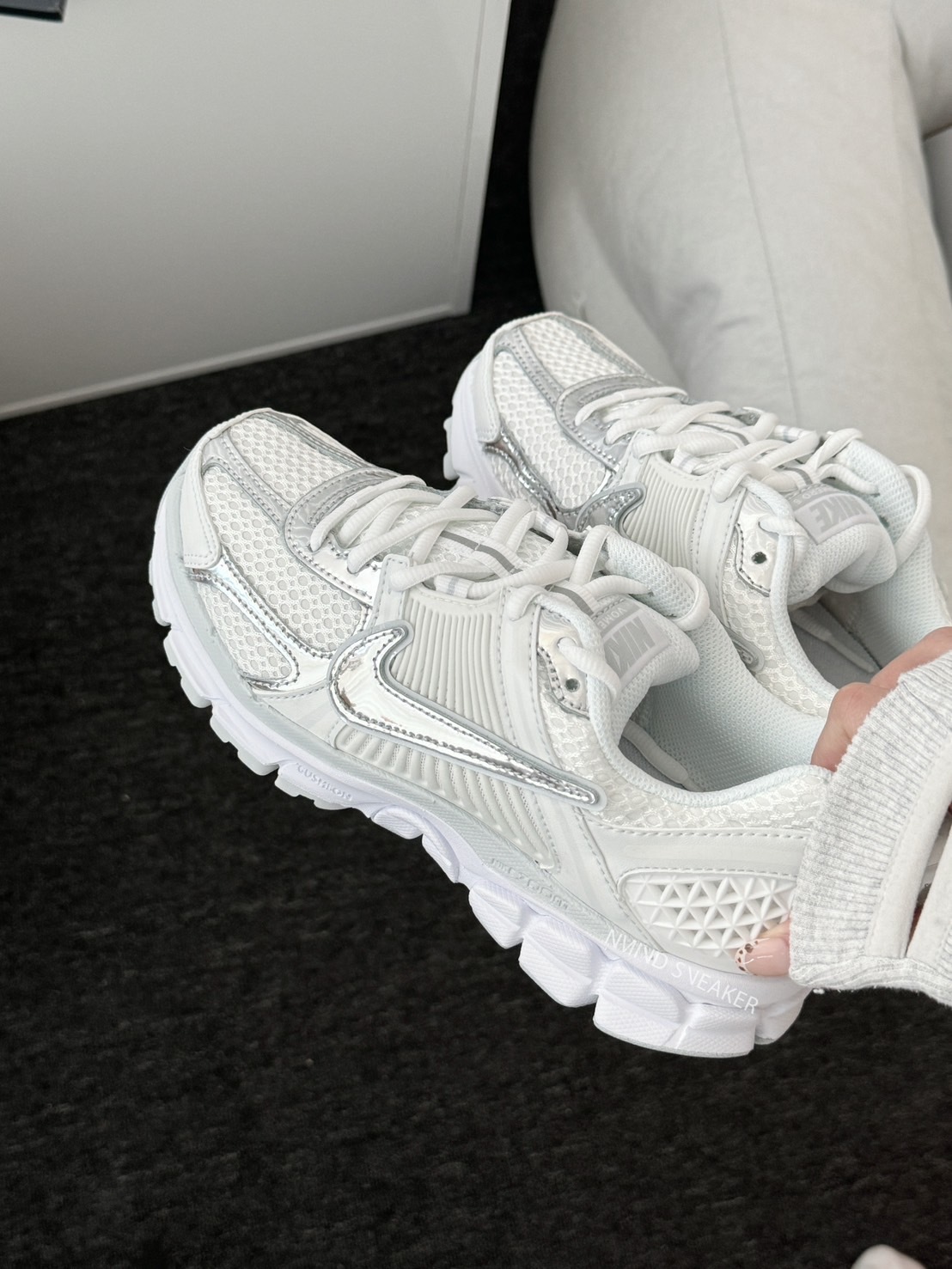 <快速出貨> NIKE ZOOM VOMERO 5 太空白銀