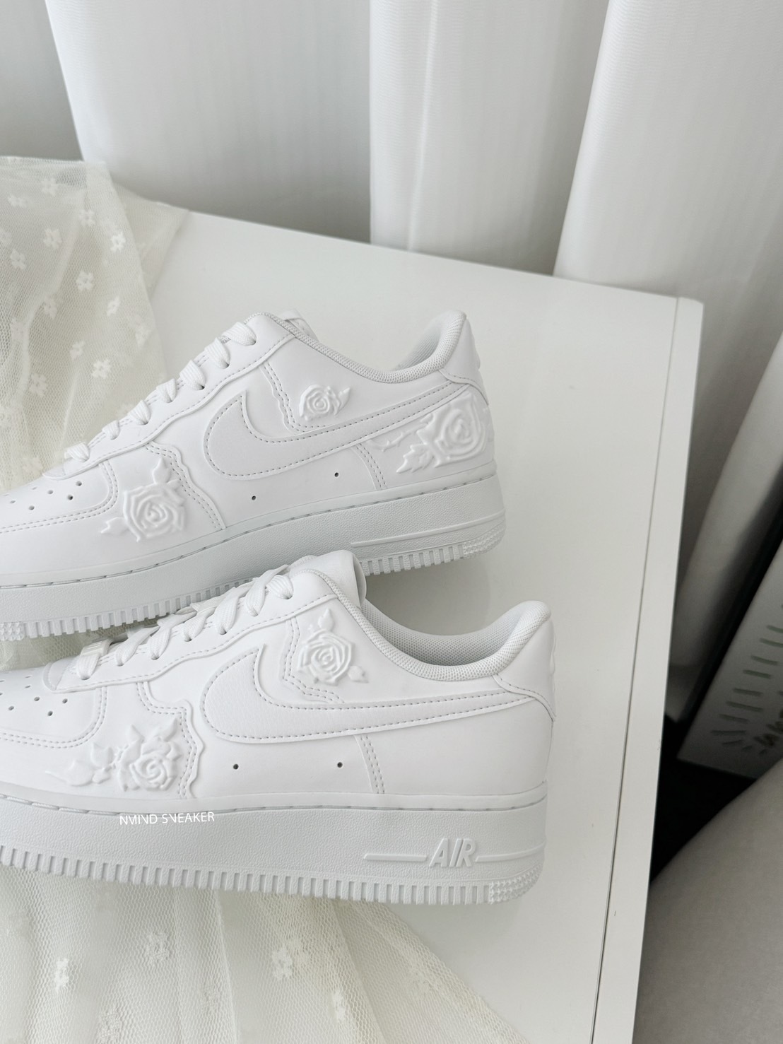Nike Air Force 1 Low 白玫瑰