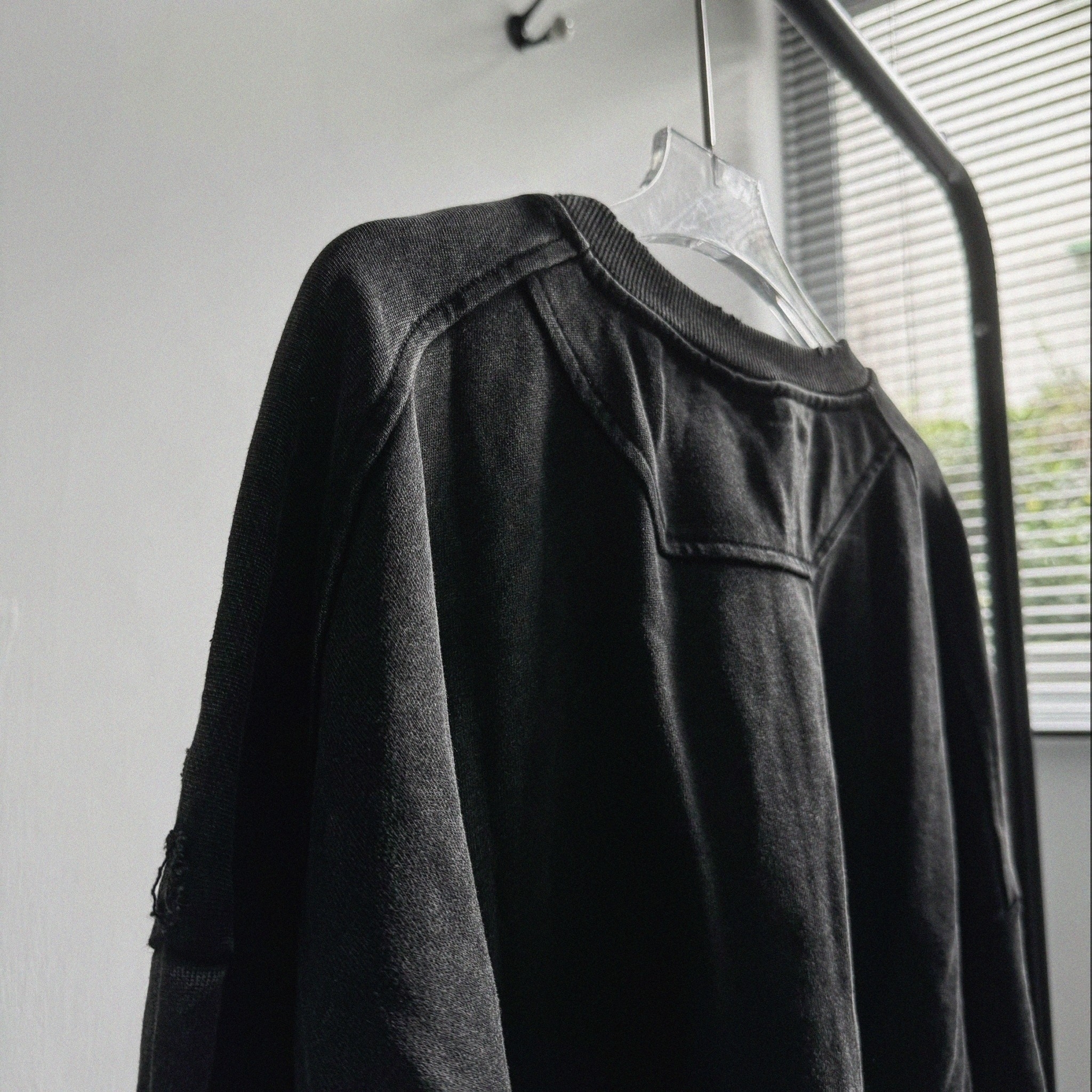 街頭重水洗割破黑系大學TEE 68846