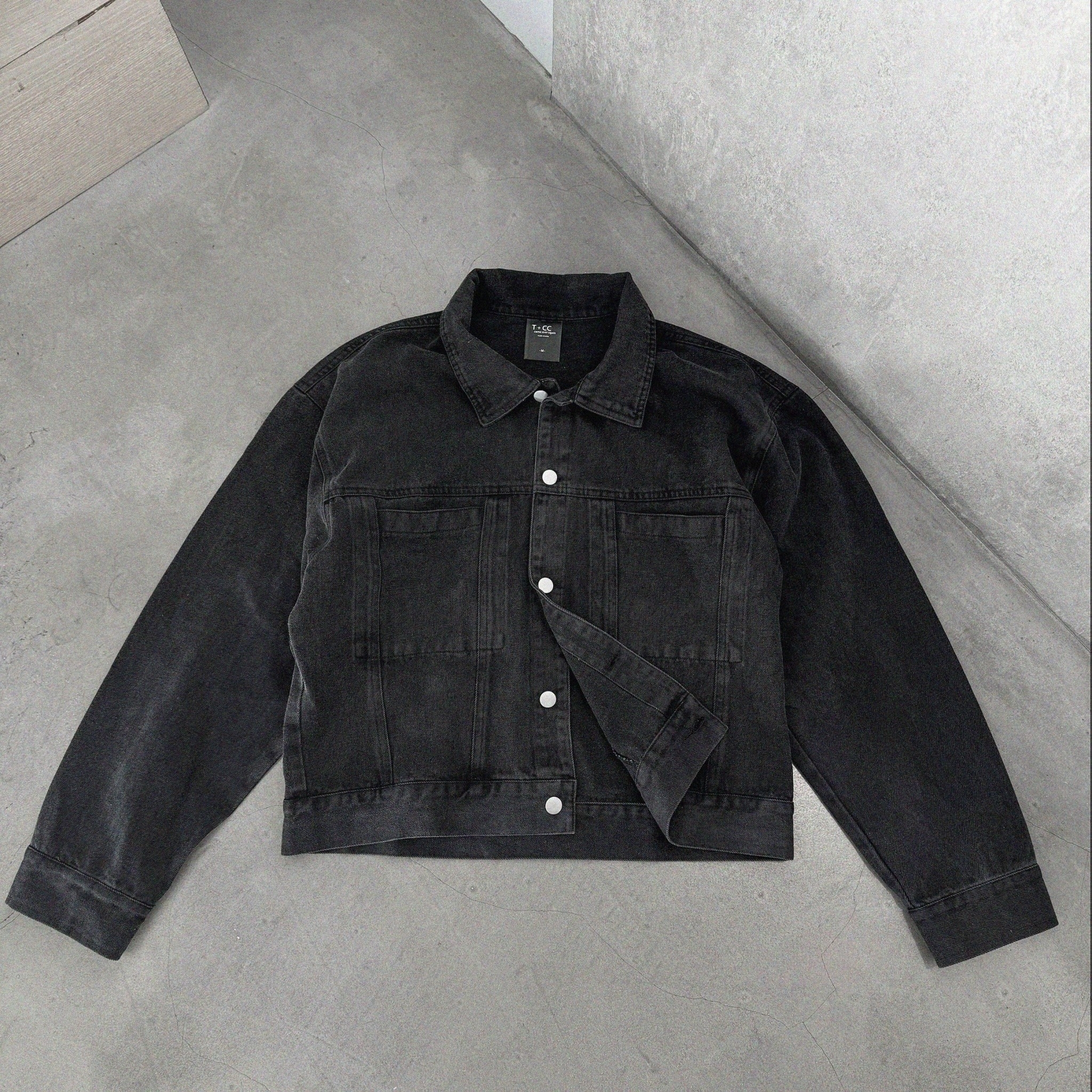 黑系短寬水洗牛仔外套 68844