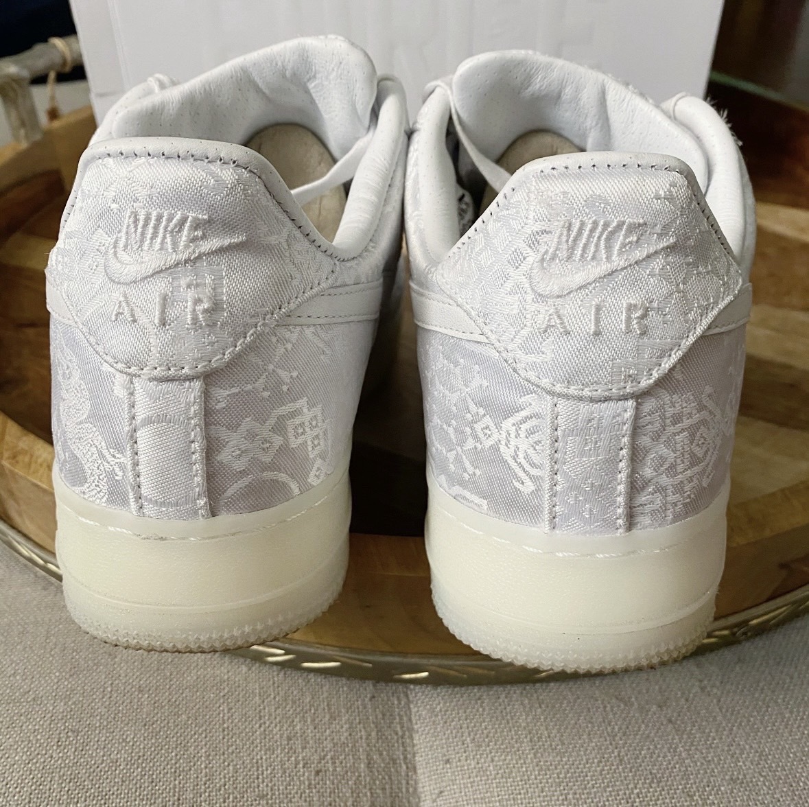 CLOT x Nike Air Force 1 陳冠希 撕撕樂 低幫 板鞋 白絲綢 AO9286100