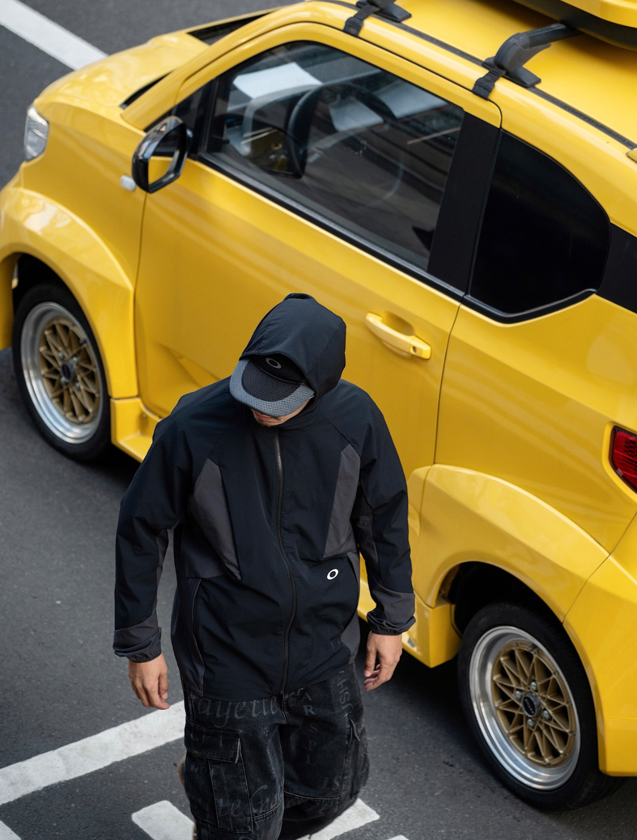 Oakley 連帽防風防潑水衝鋒衣(黑色/卡其色)