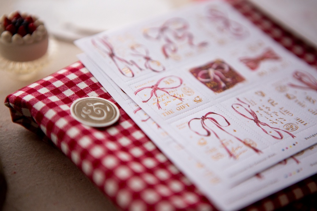 Ours - Ribbon Bow Stamp Sticker