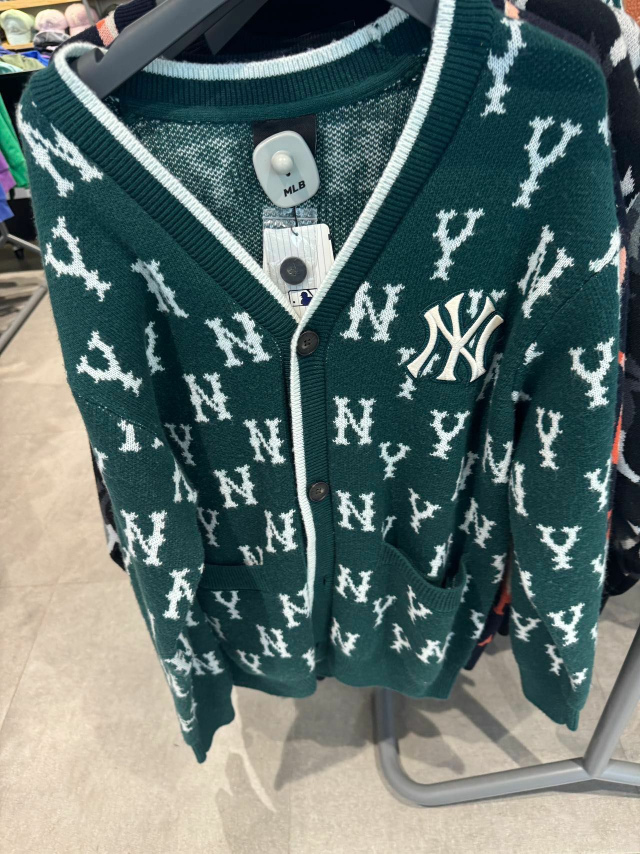 【現貨】MLB G011714 刺繡LOGO冷衫(男女同款）