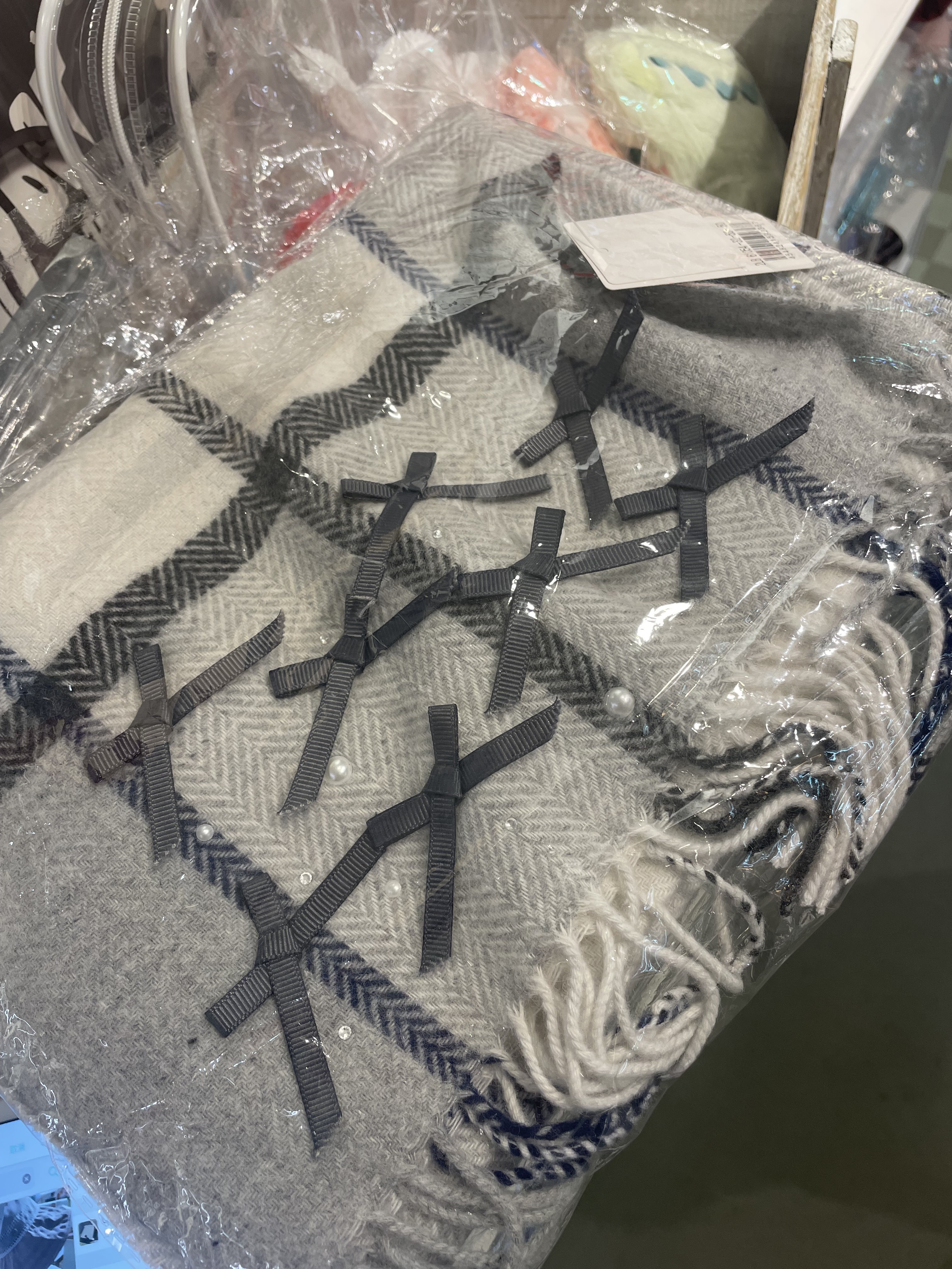 Lanvin 蝴蝶頸巾 灰黑色