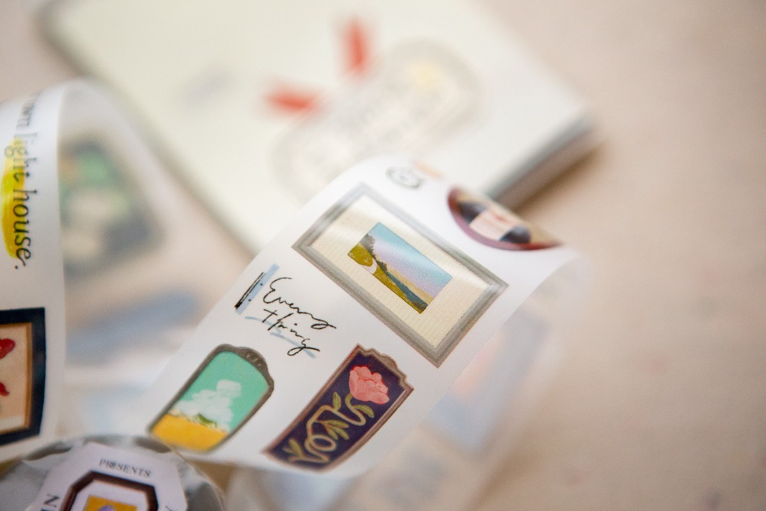 Ours Tape - A Walk in the Gallery PET