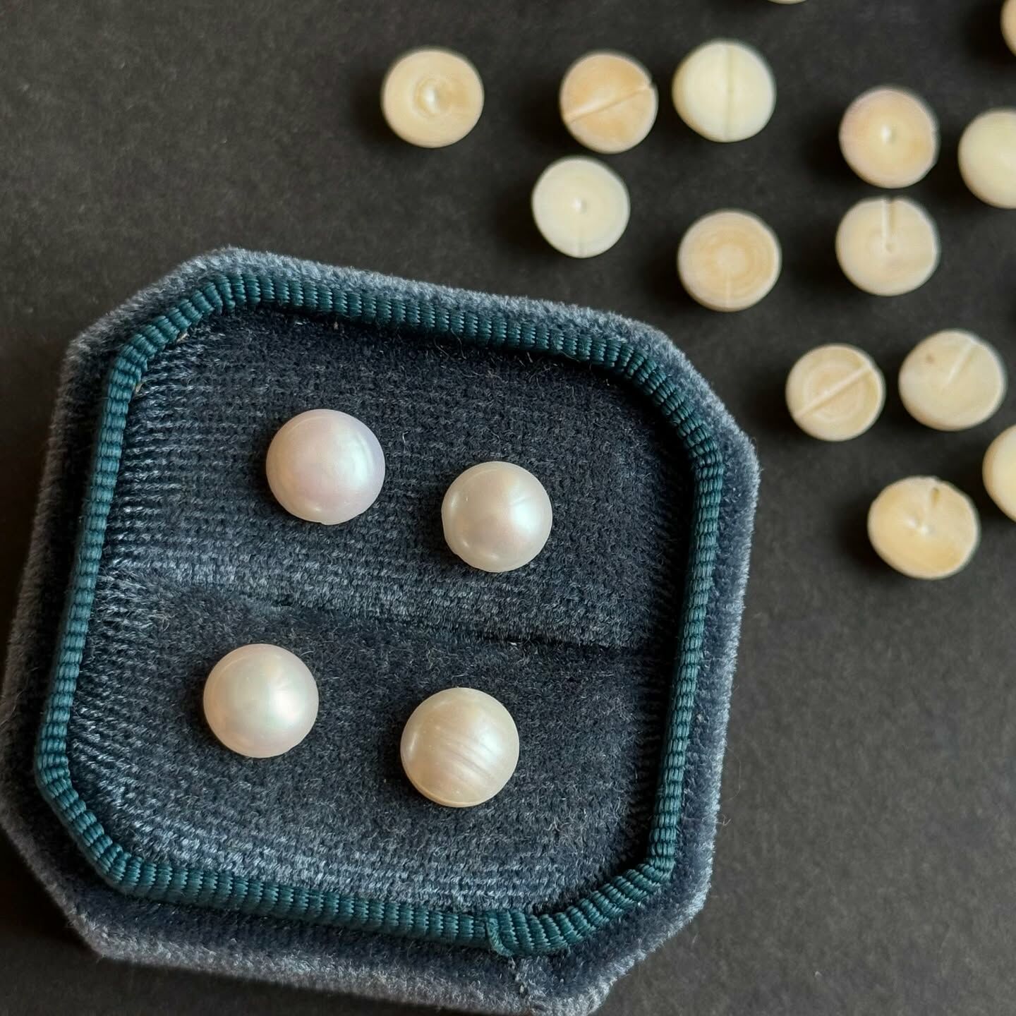 [原石] 珍珠 蛋面 約 8x8x4mm