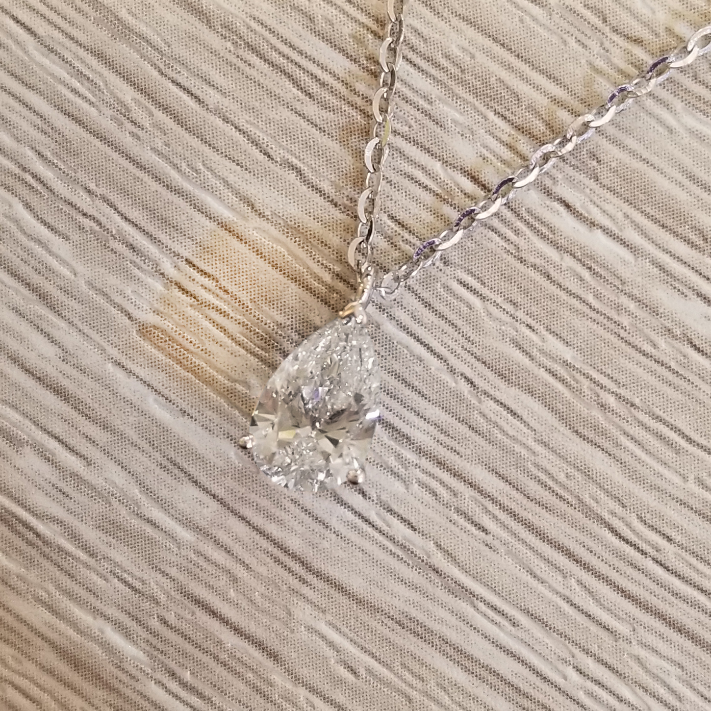 PT950鉑金 實驗室培育鑽石梨形頸鏈