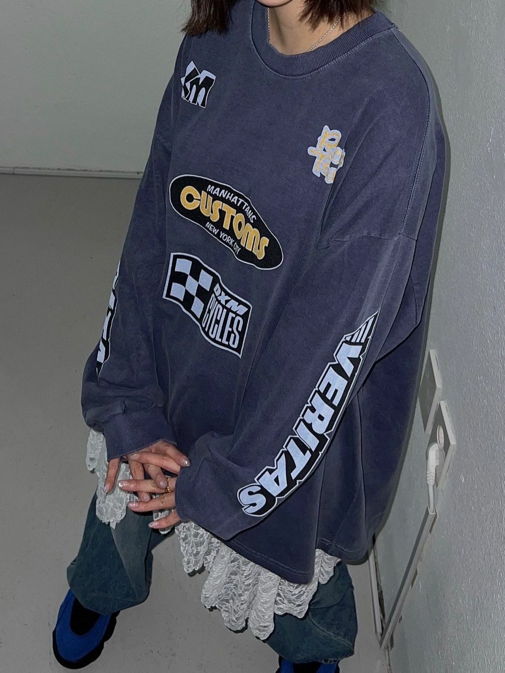 洗水英文字圖案長袖衫 manhattans-024T