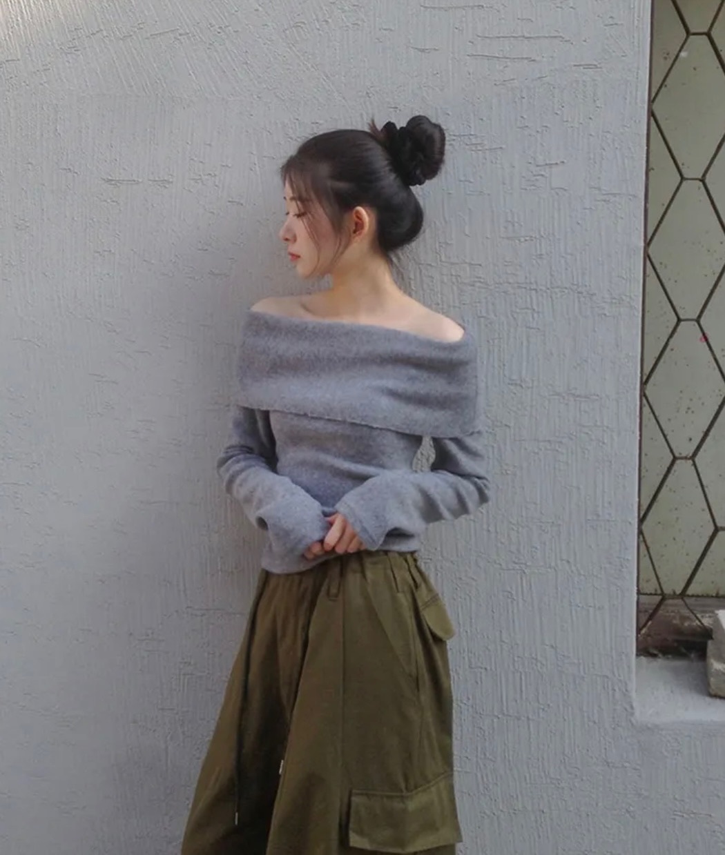 【優惠價預訂】韓國露肩刷絨上衣（8色）