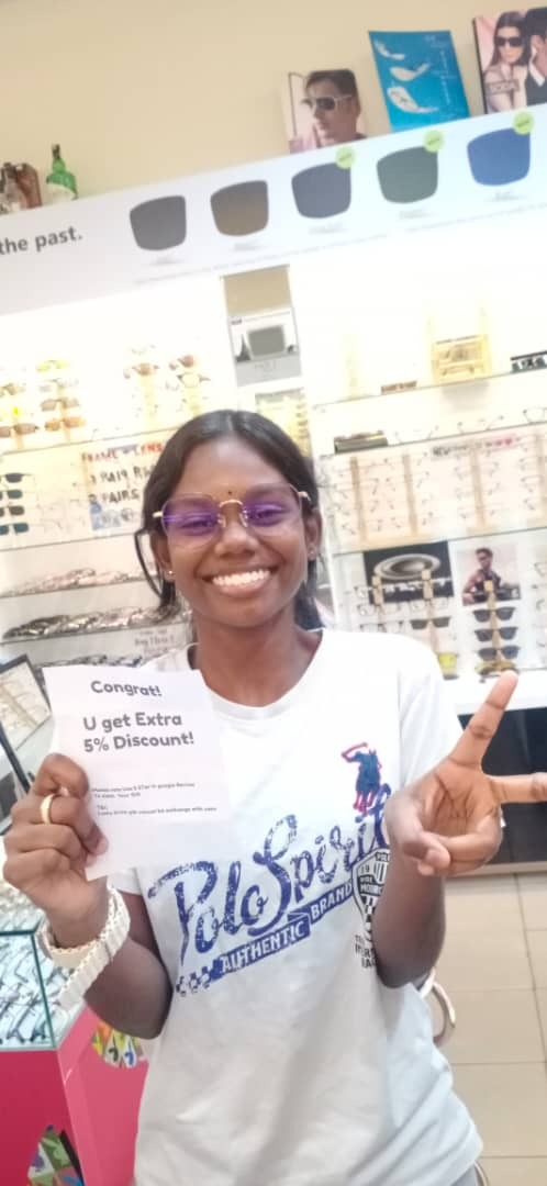 this is twin girl , i think it the 1st twin , this vibe tacie , we see them grow up also huhu , we old liau