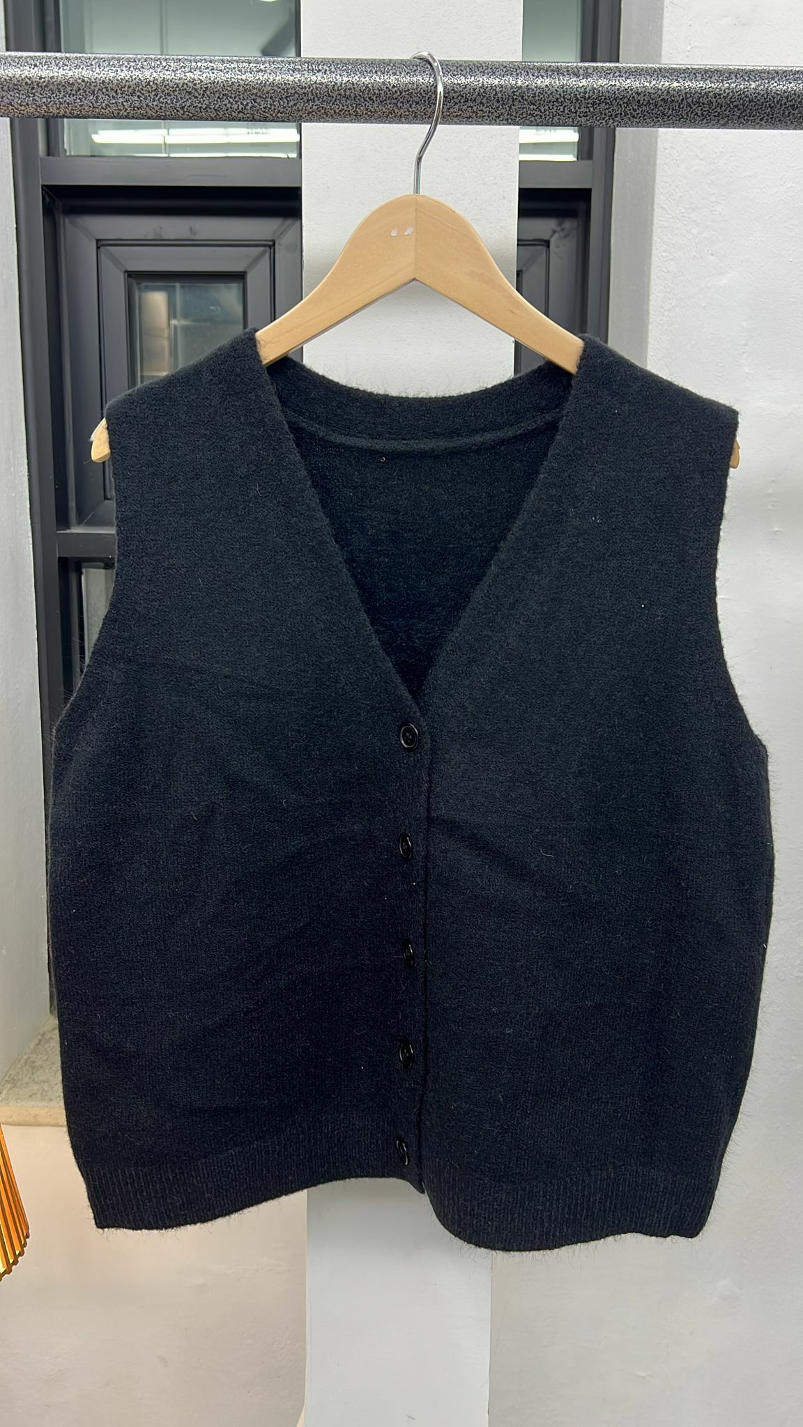 現貨韓國V領開胸背心（此為清貨價貨品不設退換）（K1 F481）