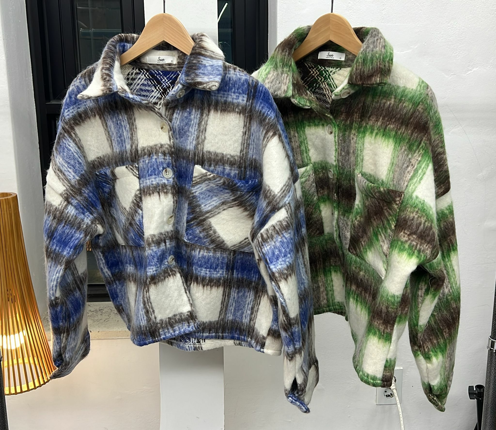 現貨韓國短毛格仔外套，（此為清貨價貨品不設退換）（K1 F489）