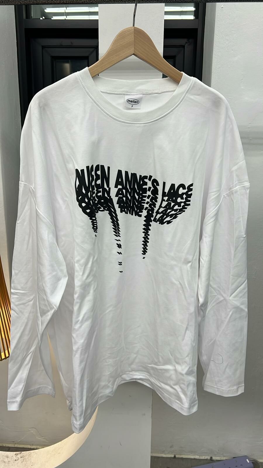 現貨 韓國變形字長袖TEE，（此為清貨價貨品，不設退換）（K1 F495）